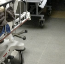 Pareja chocó fuertemente contra un camión y terminaron en el Pablo Soria