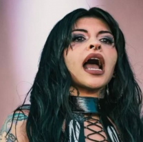 Cazzu vuelve a la app de fotos con la que cobra en dólares