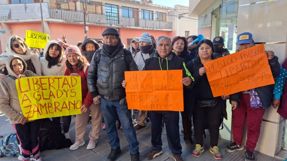 Crece la tensión por la detención de Gladys Zambrano: denuncian irregularidades en el procedimiento