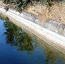 Hallazgo fatal en El Carmen: un cuerpo apareció en el canal de riego