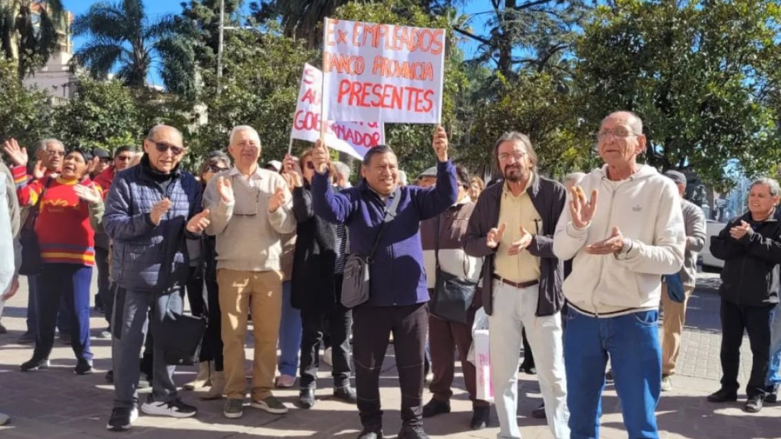 Ex empleados del Banco Provincia reclaman el pago de la propiedad participada