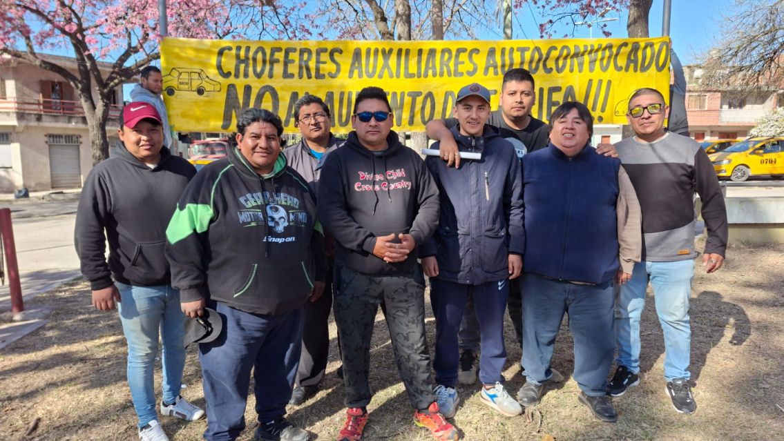 Choferes de taxis rechazan una posible suba de tarifas en Jujuy: "Ya estamos golpeados"