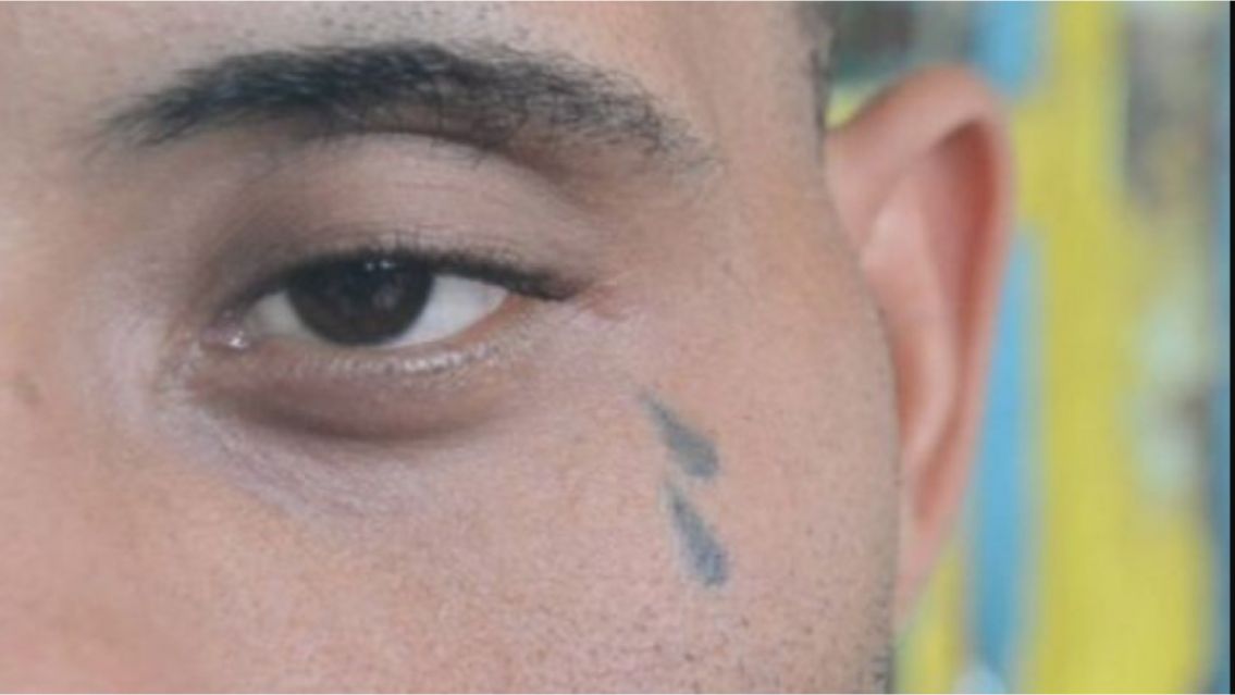 El macabro significado de la l�grima tatuada abajo del ojo
