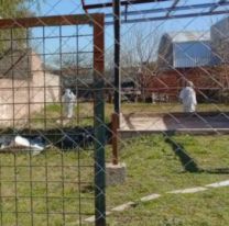 La encontraron sin vida en el jardín de su casa: sospechan de su hija de 15