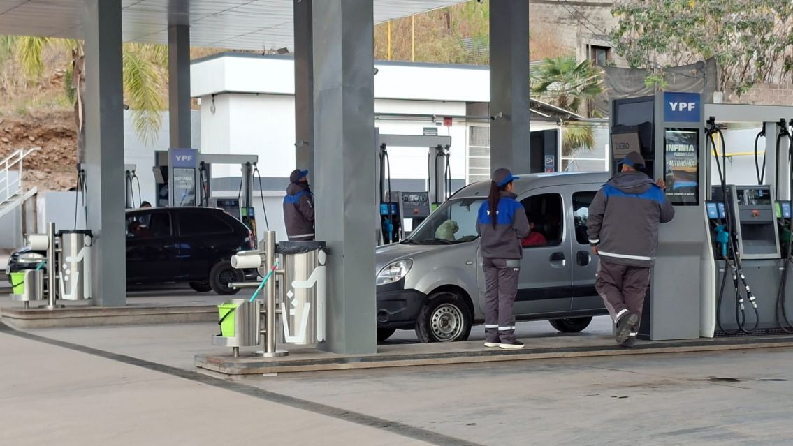 Suben nuevamente los precios de la nafta y el gasoil en Jujuy