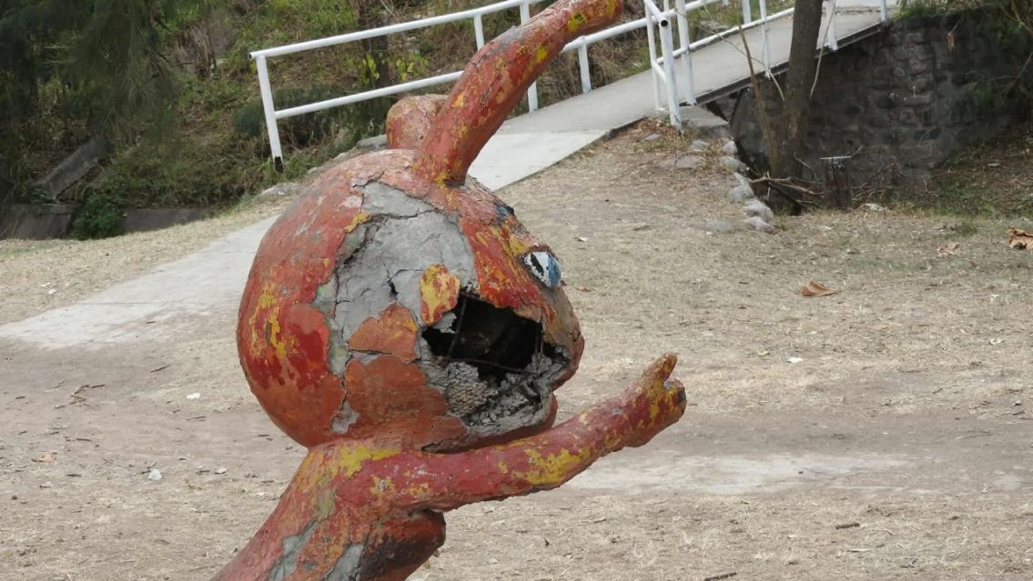 Palpal�: vecinos denuncian el abandono de una plaza por parte de la municipalidad