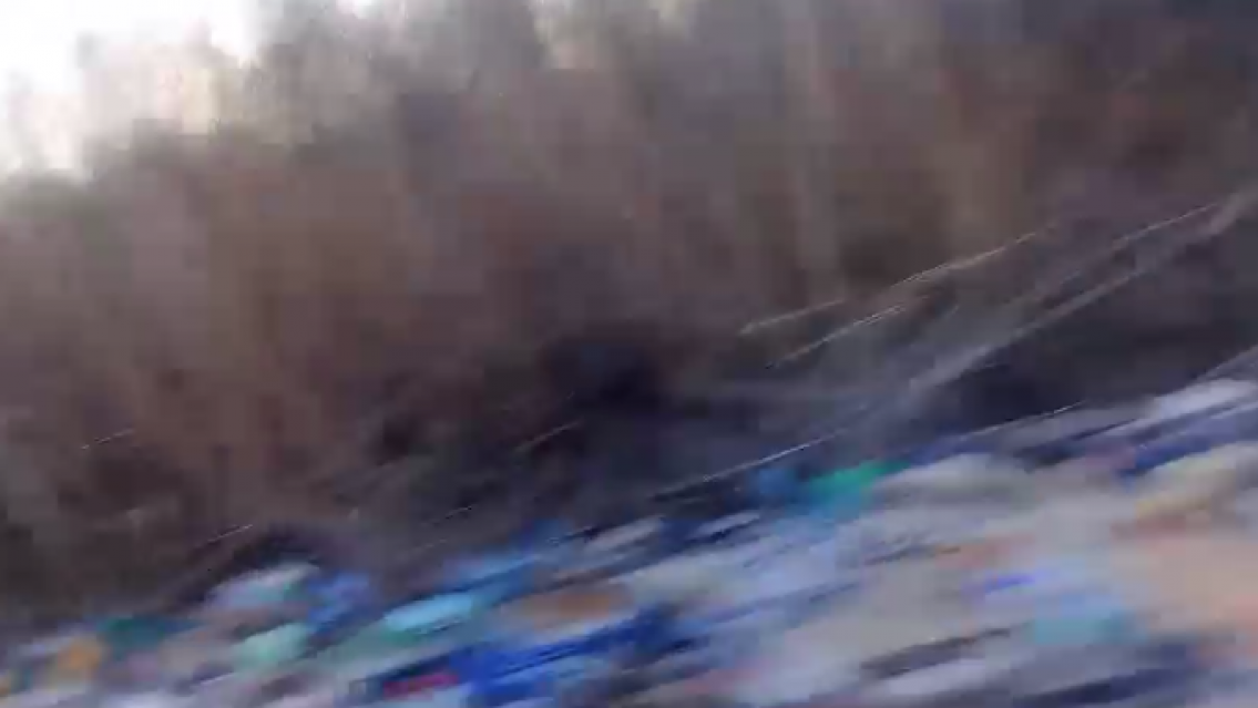 La colectora de la Ruta 66 está tapada de basura y nadie se hace cargo