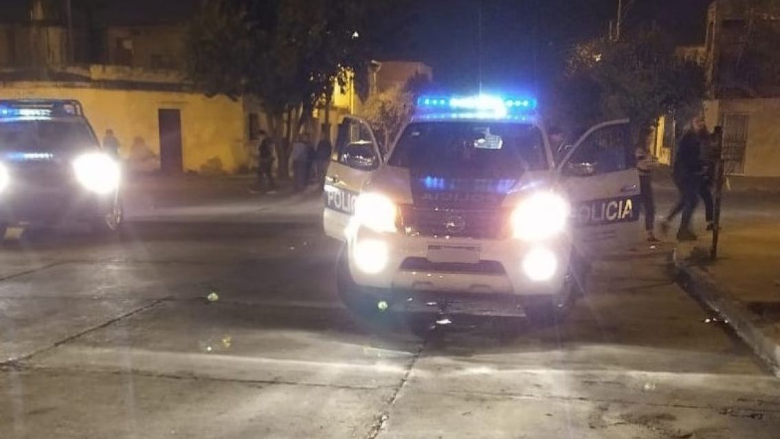 Norte�a le tir� agua hirviendo al novio por llegar tarde y borracho de jugar al f�tbol