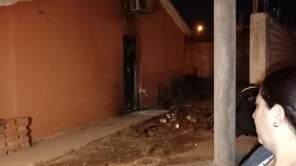 Sent�an ruidos extra�os en el patio de su casa y cuando salieron quedaron en shock
