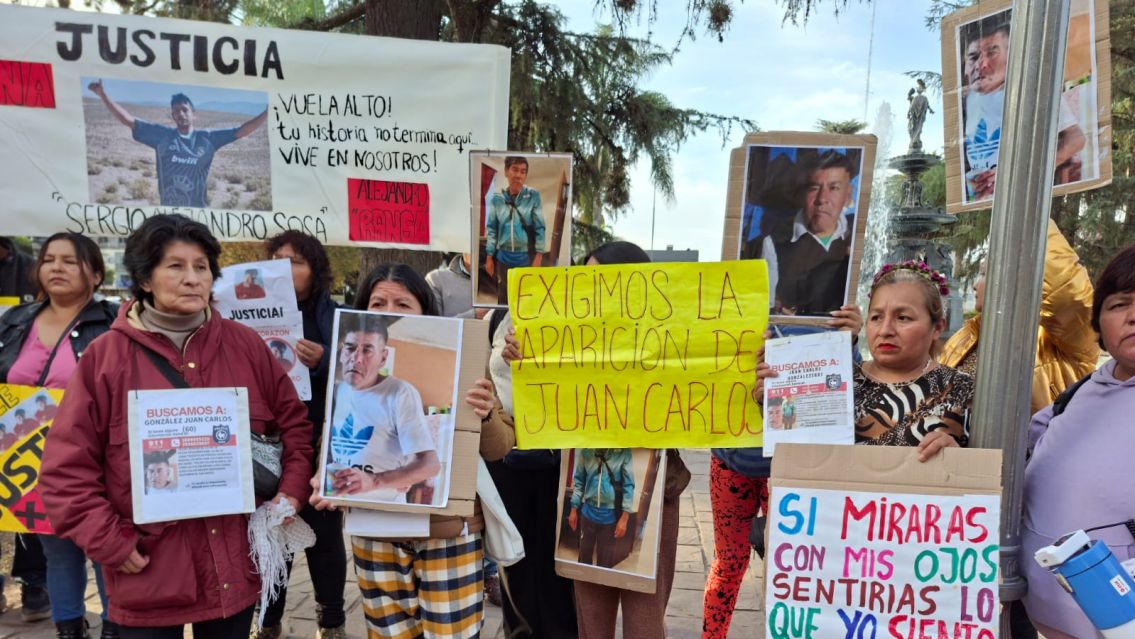 Familiares de los desaparecidos en el caso Jurado marcharon por respuestas en Jujuy