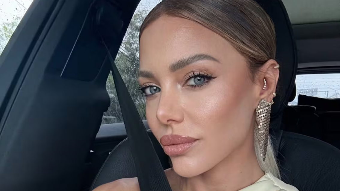 Diosa total, Evangelina Anderson fue vista con otro hombre: es menor que ella