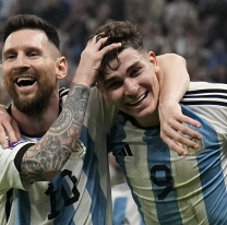 Lo que es "hacerle caso a los padres": Julián Álvarez, el mejor de La Selección después de Messi