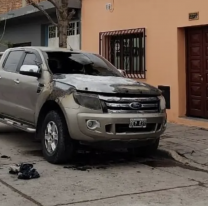 ¿Atentado? Así quedó: le prendieron fuego el auto  al concejal Walter Cardozo