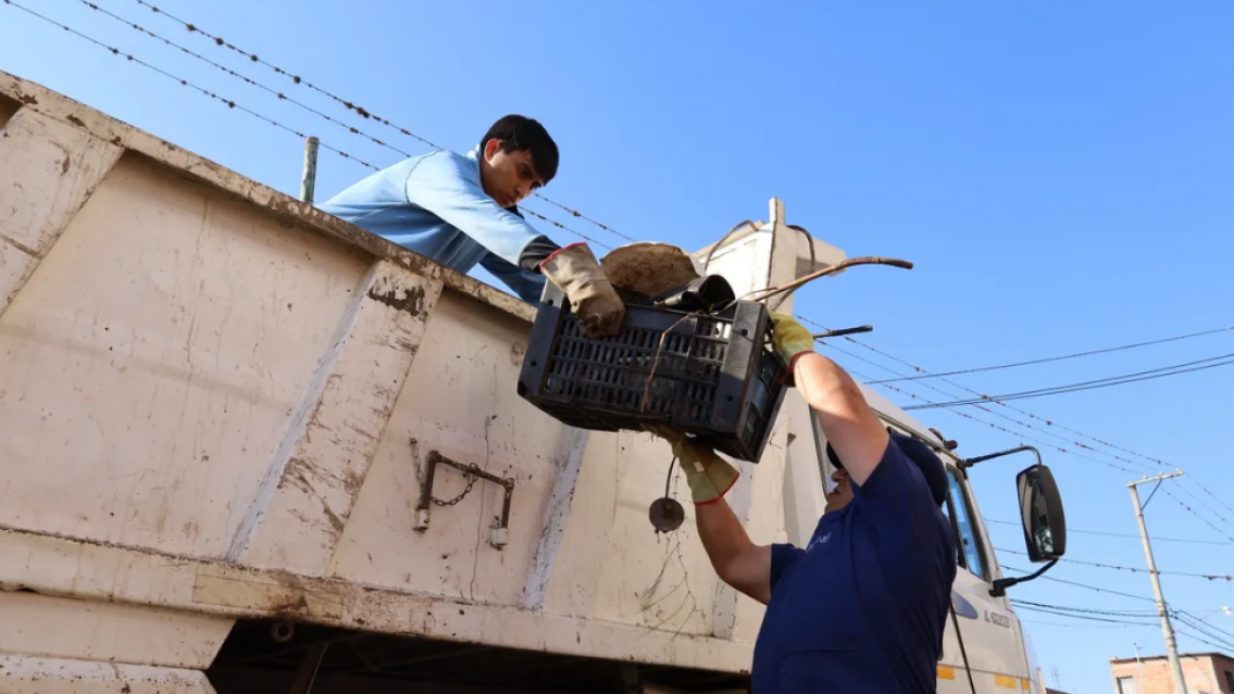 Dengue: Salud reforzó el descacharrado en más de 100 barrios jujeños