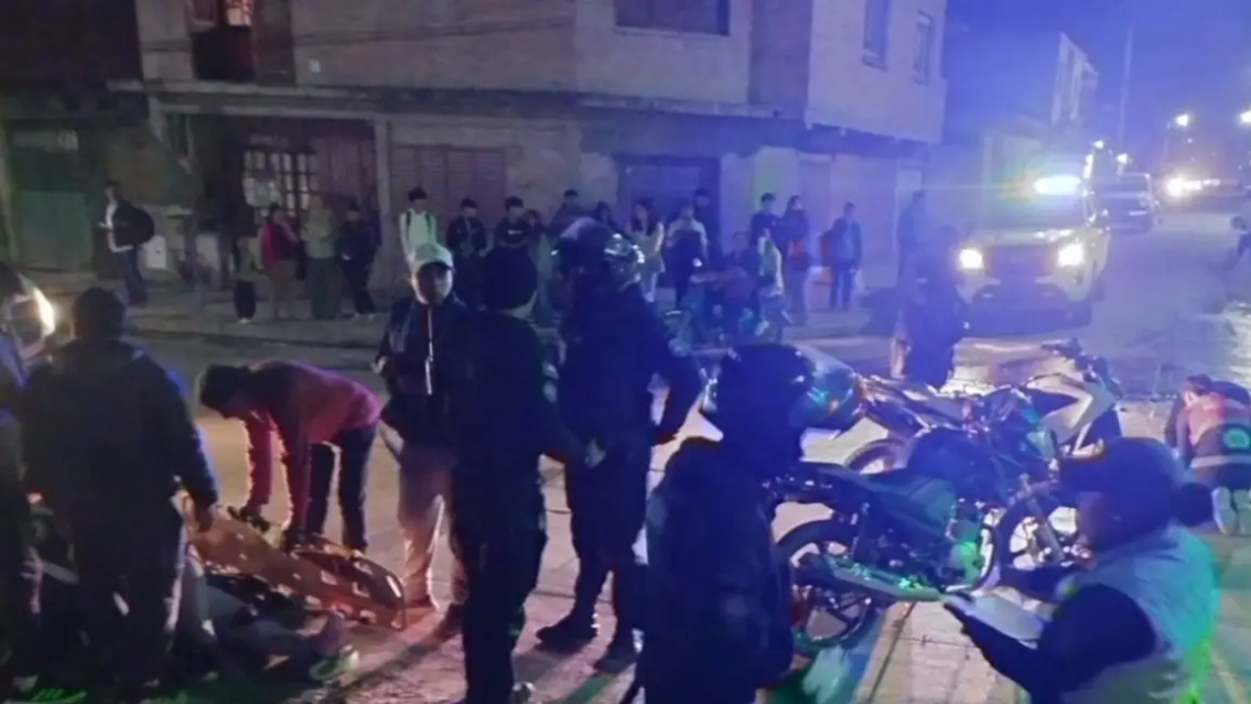 Se dieron con todo: dos heridos a chocar sus motos en Alto Comedero