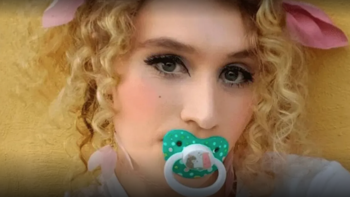 Chupetes para adultos: por qu� es tendencia y todos los est�n usando