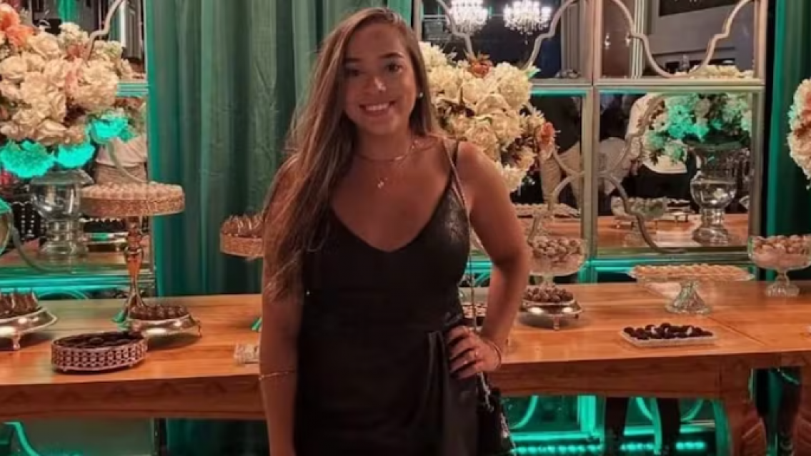 Le regalaron una liposucción para su cumpleaños de 28 y murió durante la cirugía