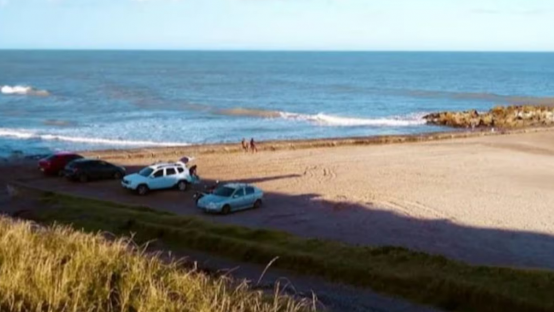 Encontraron el cuerpo de una mujer en la playa e investigan las causas de su muerte