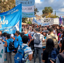 Paro nacional de docentes universitarios por veto a la ley de financiamiento