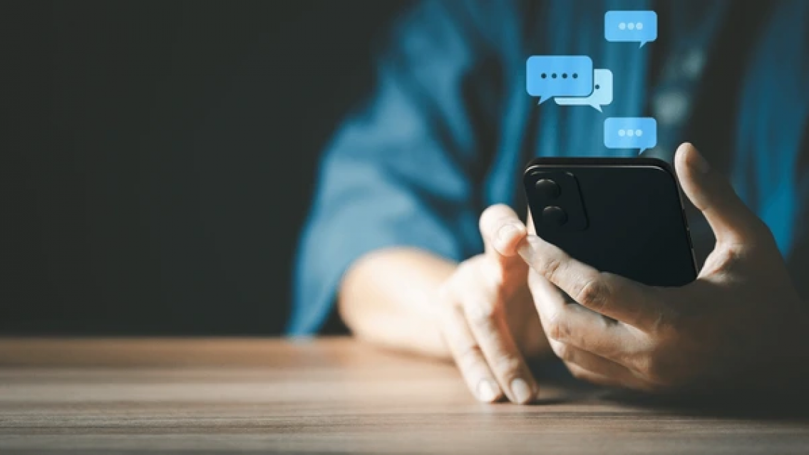 Dejó el celular en el técnico y descubrieron un mensaje tremendo