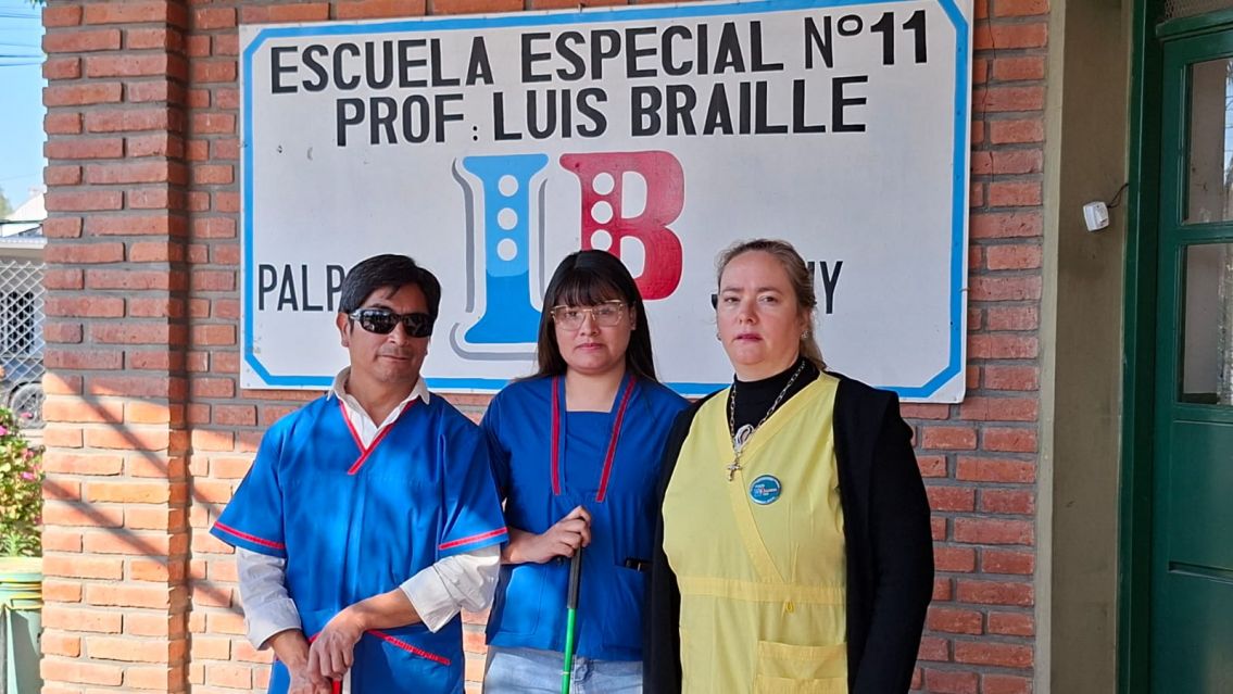 La Escuela Luis Braille lanza una campa�a para concientizar sobre el bast�n verde