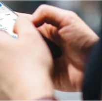 Le robaron el celular mientras dormía y perdió millones de pesos