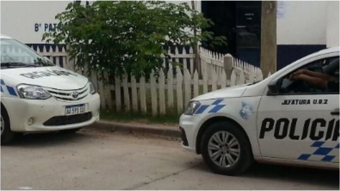 Dos polic�as a las trompadas tras enterarse que sal�an con el mismo