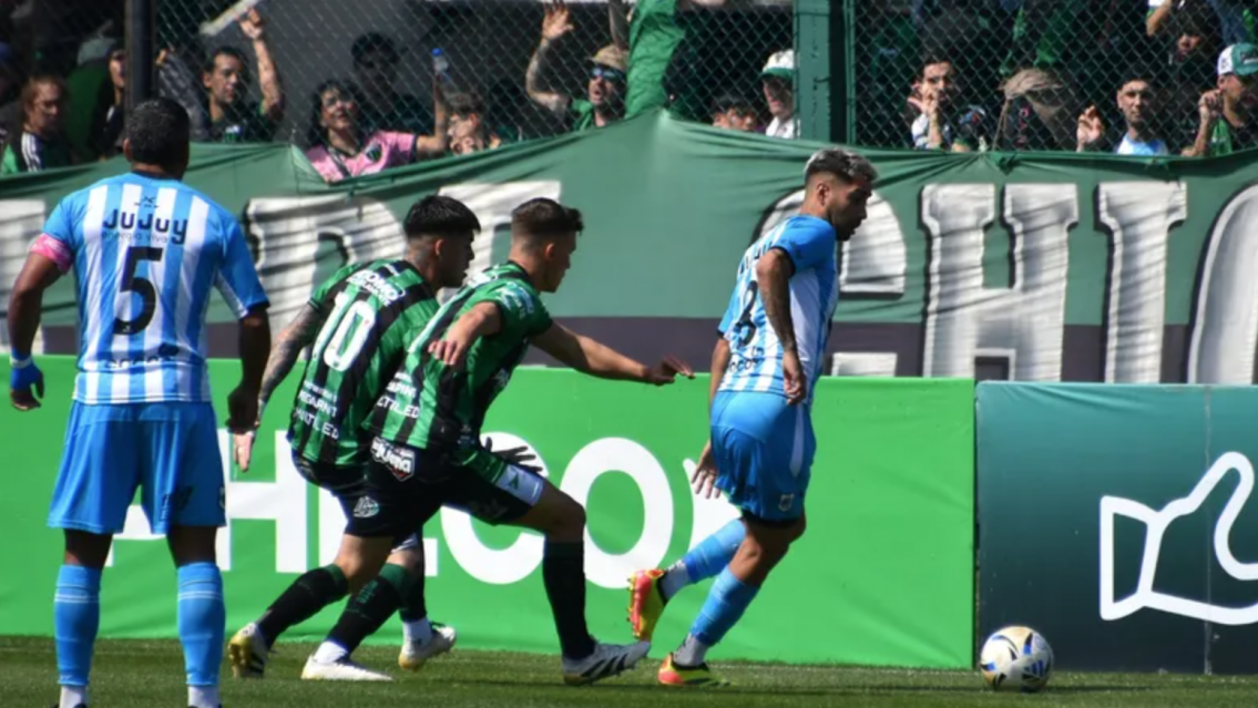 Dura caída del lobo jujeño: perdió en el final ante Nueva Chicago