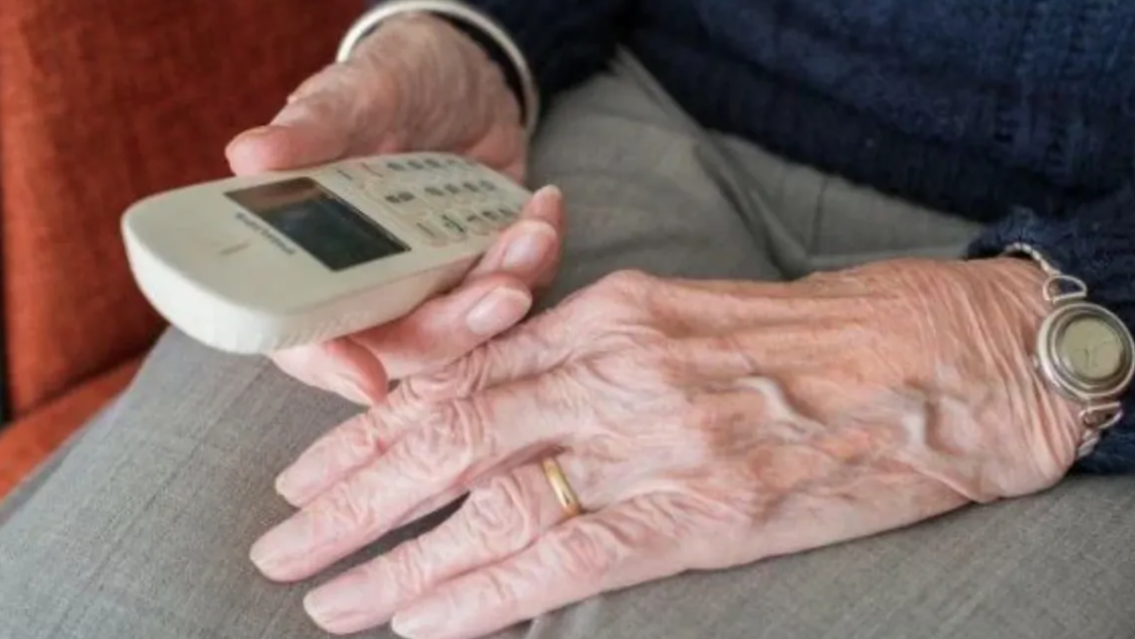 Falsos empleados del PAMI estafaron a un jubilado y lo dejaron sin ahorros