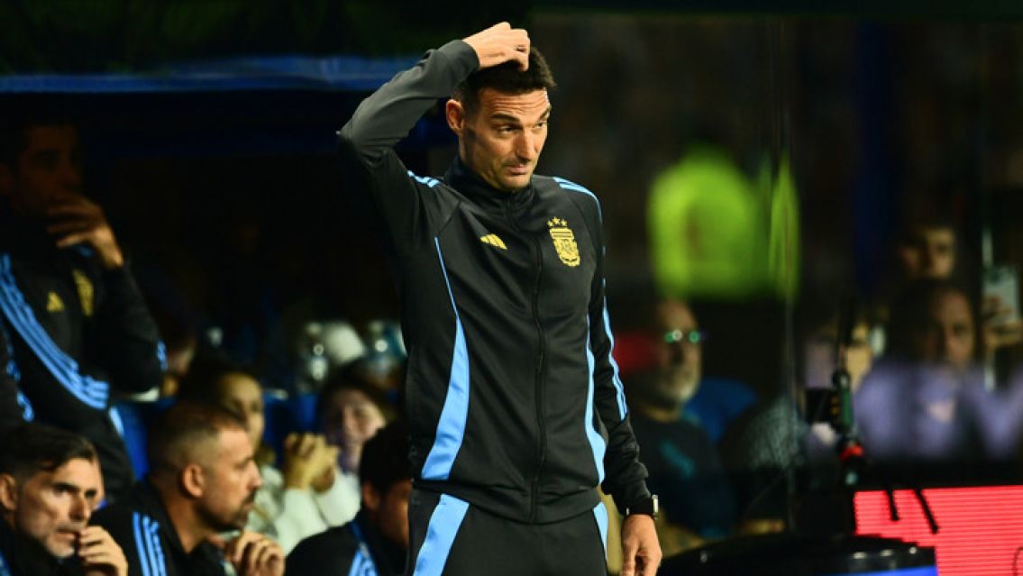 Dolor en la Scaloneta: defensor sufri� terrible lesi�n y se perder� el Mundial