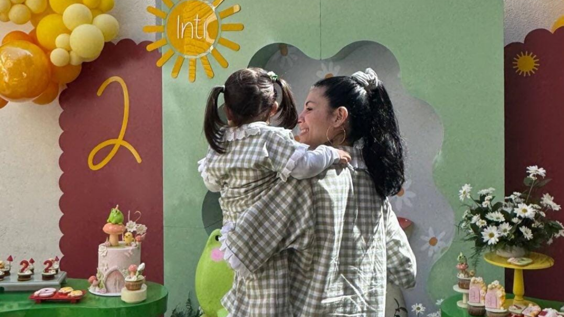 La hijita de Cazzu cumpli� dos a�os y as� lo festej�