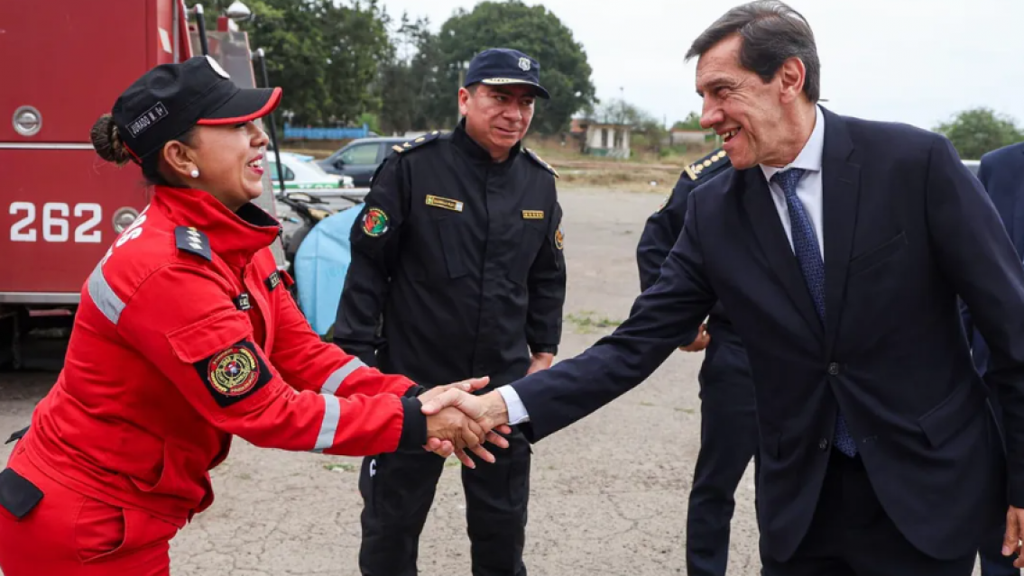 Carlos Sadir destac� el compromiso de los bomberos juje�os