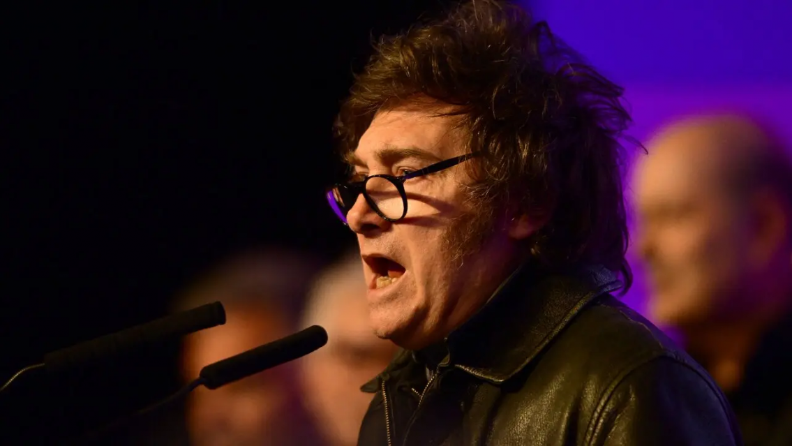 Hoy hay marcha: el presupuesto y los salarios de los docentes cayeron un 30%