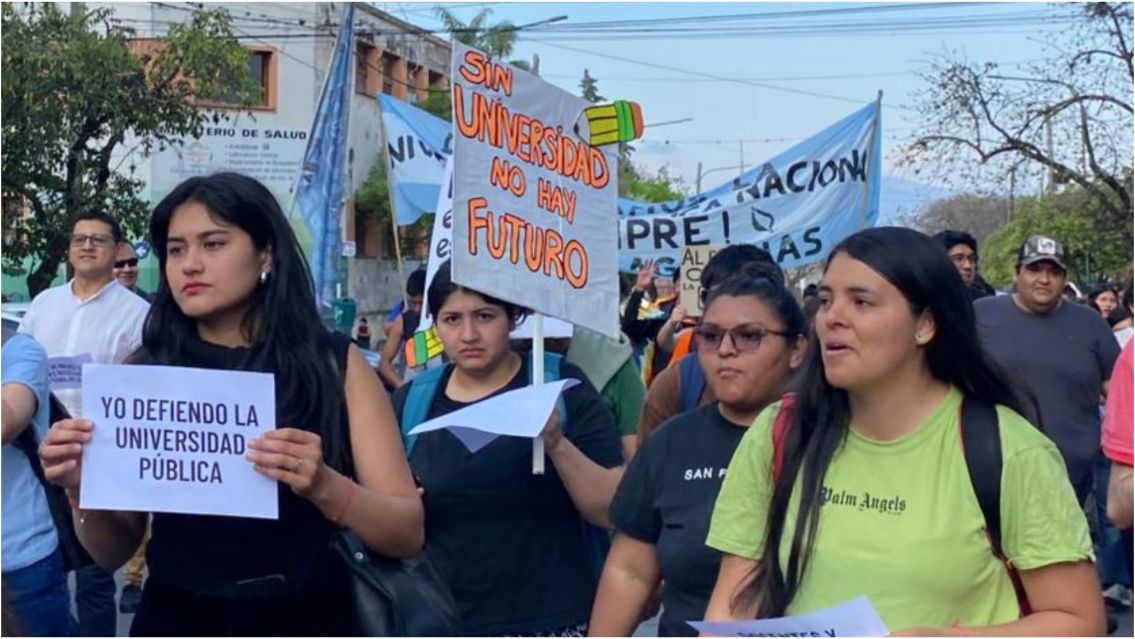 Gran convocatoria de juje�os en la Marcha Federal por la educaci�n p�blica