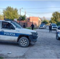 Machirulo se escapó por el fondo de la casa y se fue a lo de su ex: un calvario