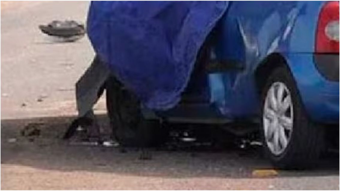 Una mujer y su hijita murieron al chocar contra un medidor de altura