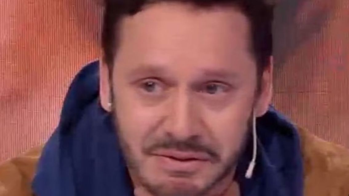 Muy asustada por su hijo: la madre de Benjamín Vicuña viajó de urgencia a Argentina