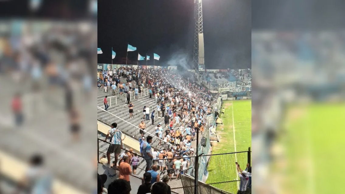 Identificaron al polic�a que tir� gas lacrim�geno a la tribuna en el 23 de Agosto