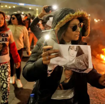 El anzuelo irresistible para las tres chicas: 300 dólares