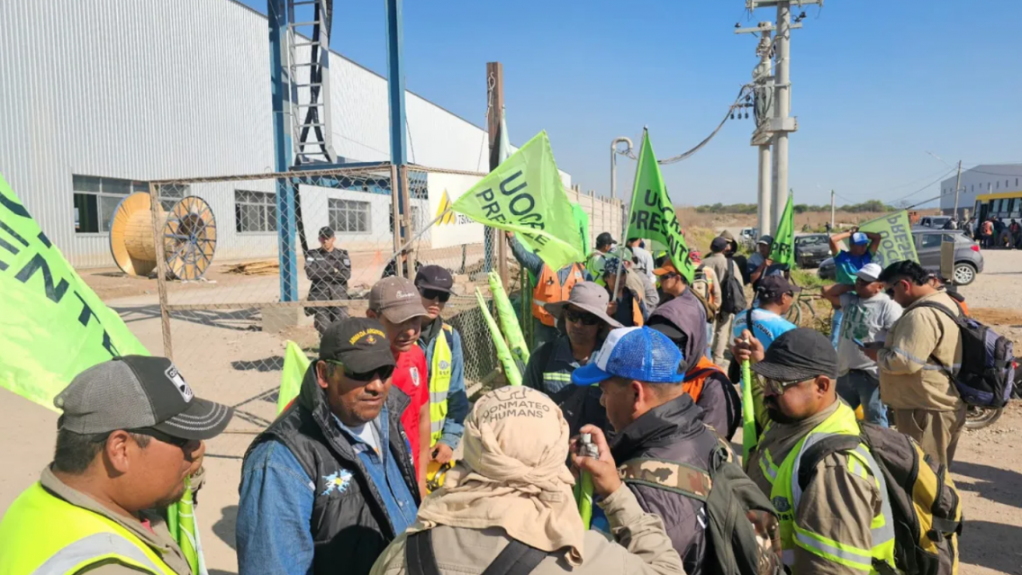 Paro y protestas en el Parque Industrial de Perico por despidos y malas condiciones laborales