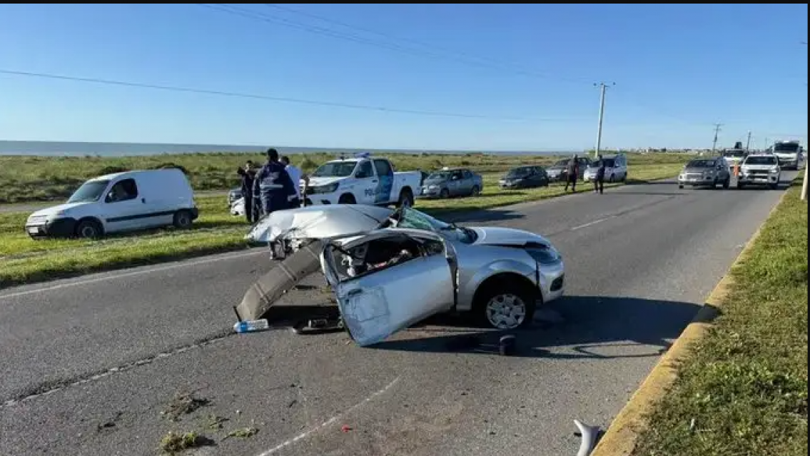 Viajaba con su mam� y el auto se parti� en dos: el tr�gico final de un nene de 2 a�os