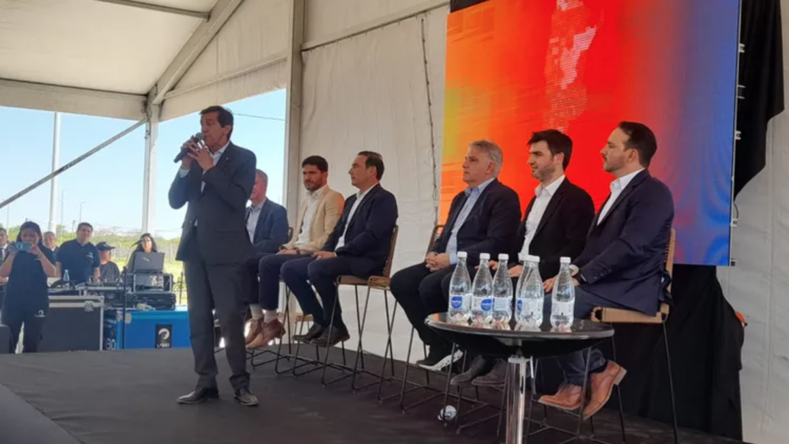 Carlos Sadir: "Estamos haci�ndonos cargo de lo que el Gobierno Nacional no hace"