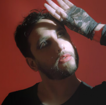 Es furor el hijo drag queen de Peteco Carabajal: entrevista exclusiva