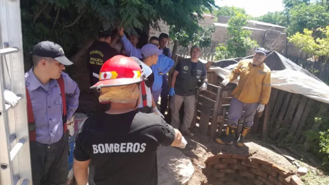 Encontraron a otra chica muerta en un pozo, lo taparon con cemento