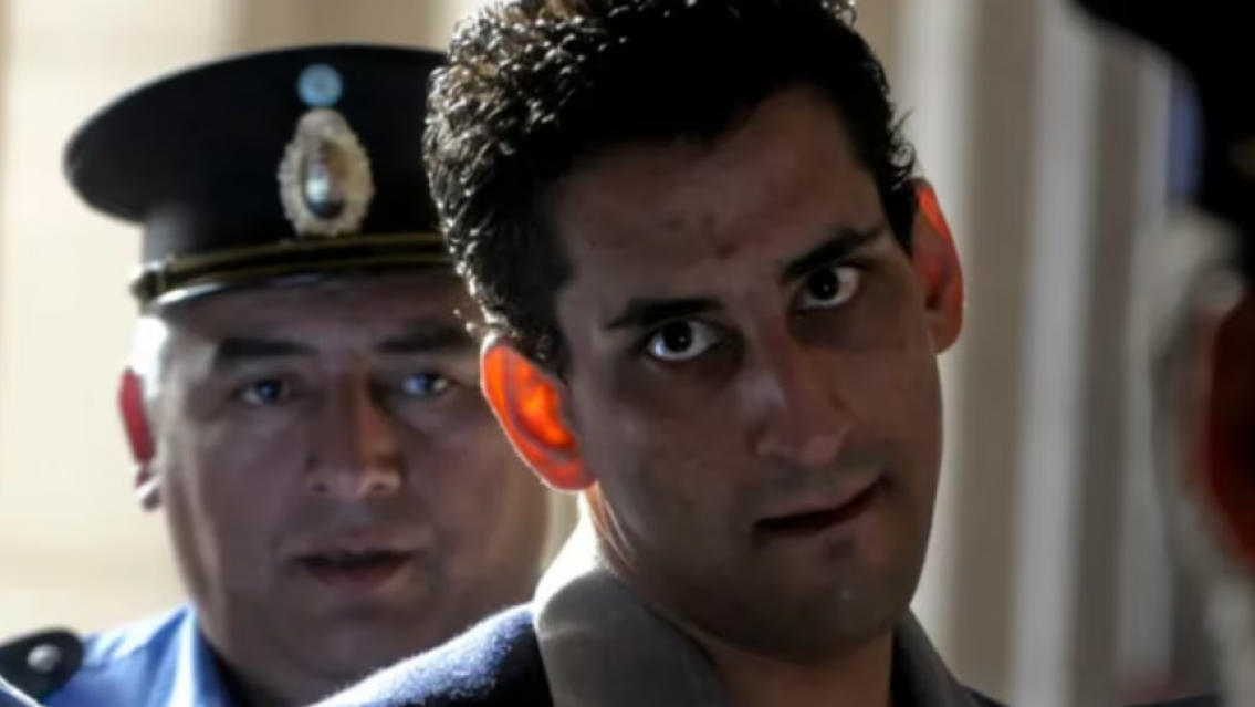 Sale a la calle el tucumano que le sacó los ojos a su pareja: bronca en el norte argentino