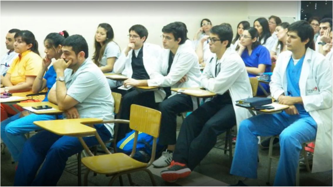 Casi la mitad de los preinscriptos no se presentó al primer examen de Medicina