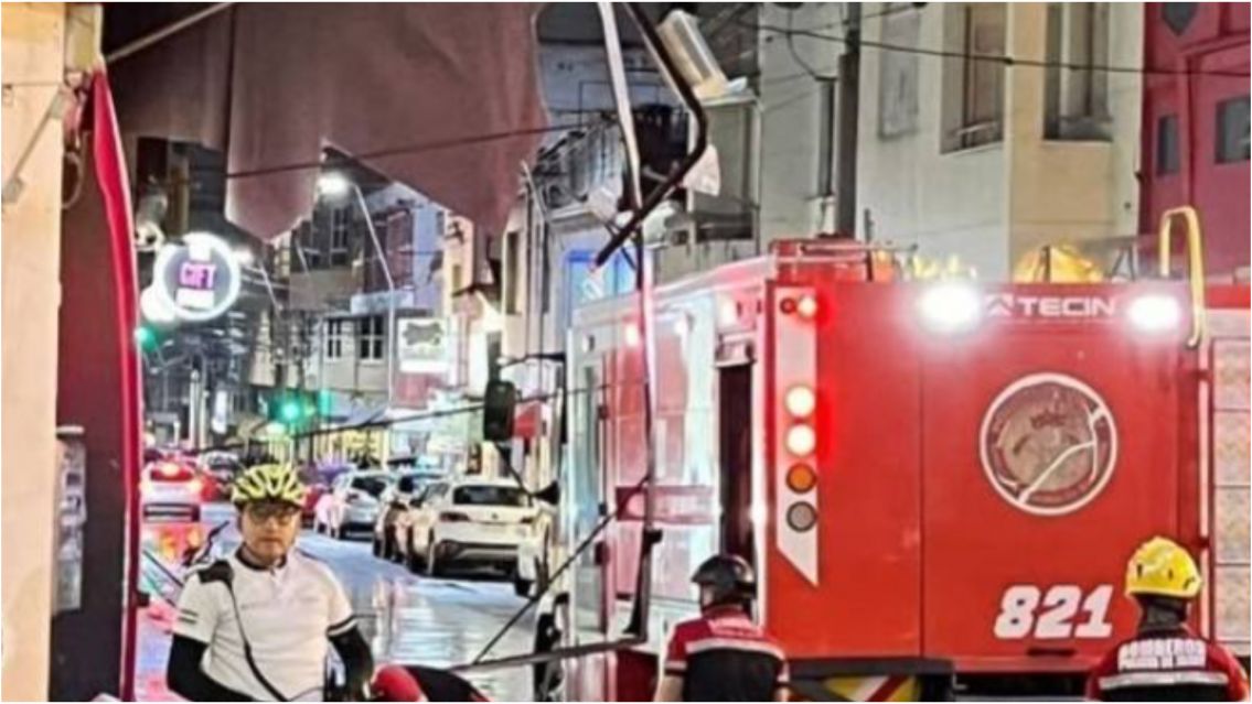 Fuerte temporal arras� con comercios de San Salvador