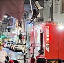 Fuerte temporal arrasó con comercios de San Salvador