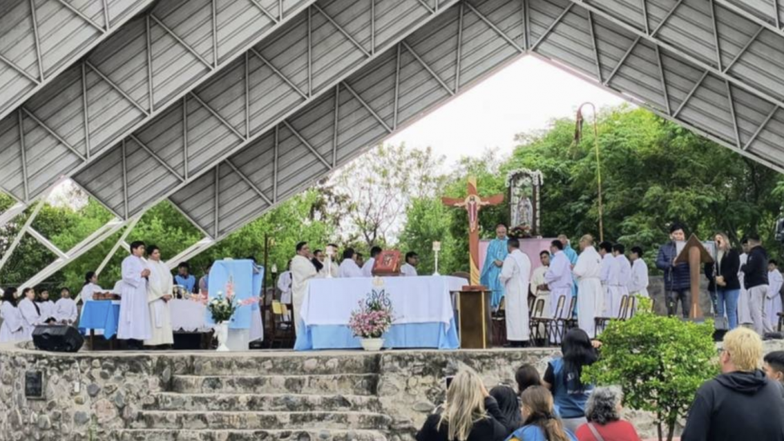 Último domingo de peregrinación y una emotiva muestra de fe en Río Blanco