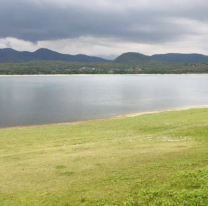 Cayeron los dos jujeños que vaciaban de peces el Dique La Ciénaga 